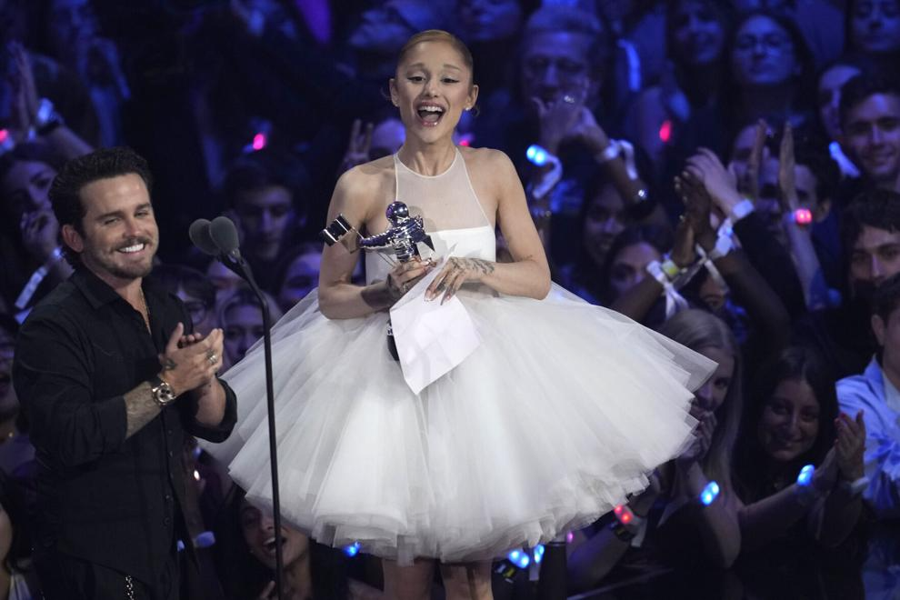 Ariana Grande accepts video of the year award